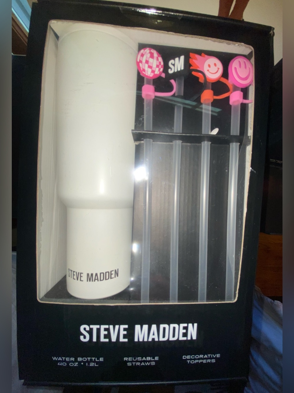 NWT Steve Madden White Tumbler with Pink Decorative Straw Toppers